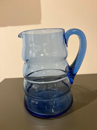 Bella y antigua Jarra de cristal estilo arteco