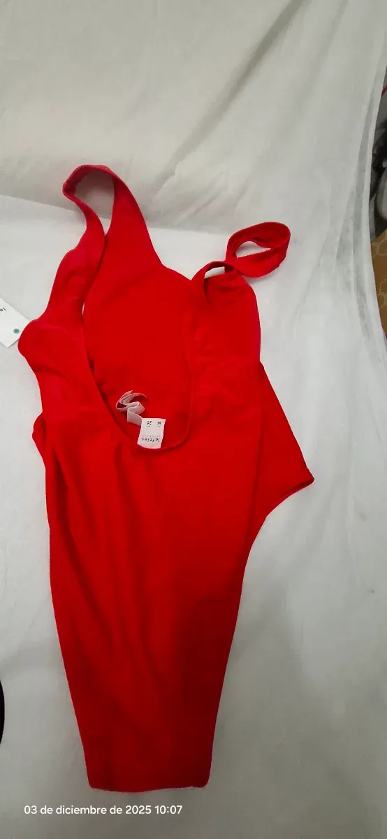 Maiô vermelho feminino Malibu