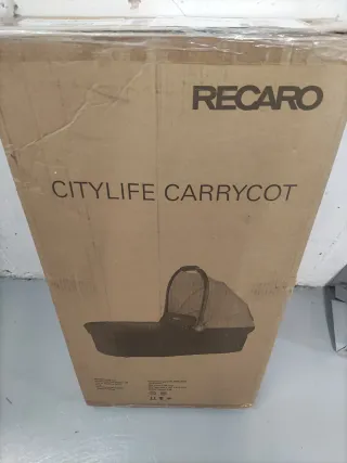 Silla de paseo y capazo Recaro