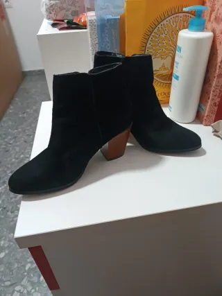 Botines negros mujer