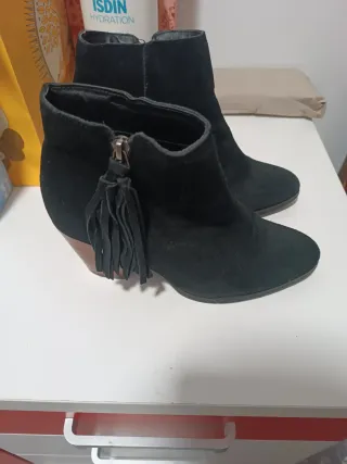 Botines negros mujer