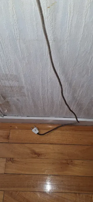 Aplique de pared dorado y blanco