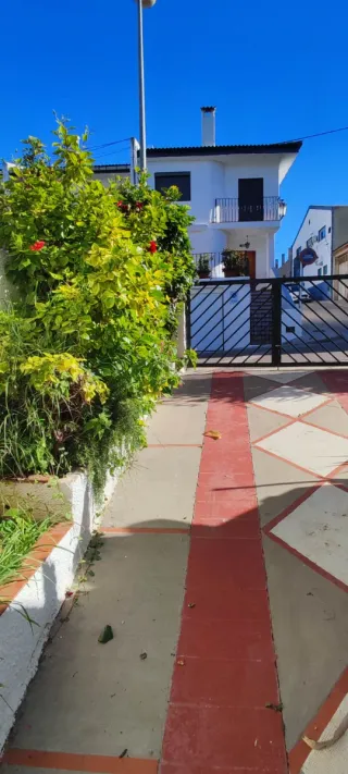 Adosado en Turis ( Valencia) de 200 metros.