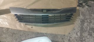 Rejilla Calandra Laguna II