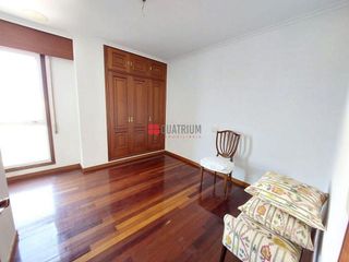 Piso en venta en Ensanche - Sar en Santiago de Compostela