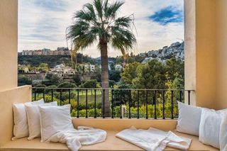 Casa adosada en alquiler en Benahavís