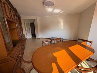 Piso en alquiler en Joc de la Bola - Camps d'Esports - Ciutat Jardí - Montcada en Lleida