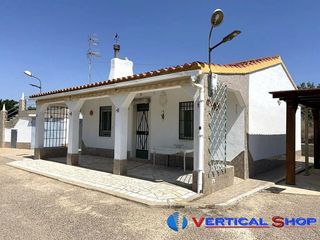 Chalet en venta en Caudete