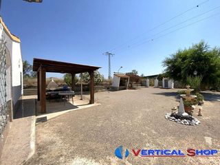 Chalet en venta en Caudete