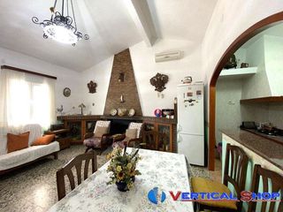 Chalet en venta en Caudete