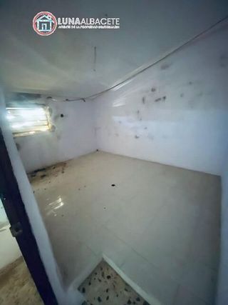 Casa adosada en venta en Hellín