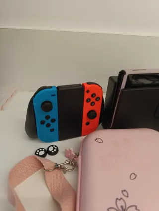 Nintendo Switch con accessori e scheda 128 GB