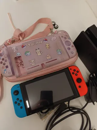 Nintendo Switch con accessori e scheda 128 GB