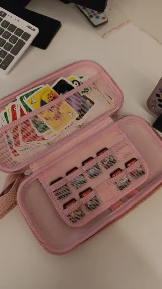 Nintendo Switch con accessori e scheda 128 GB