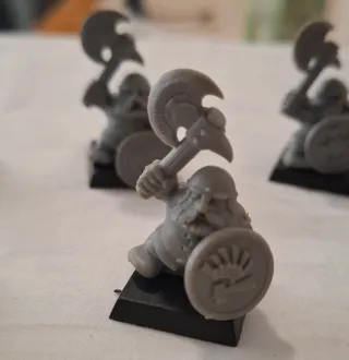 11 Miniaturas Warhammer Enanos Guerreros sin pinta