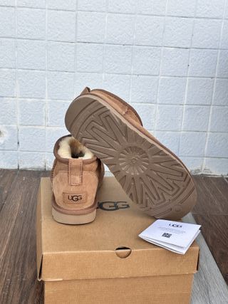 Botas UGG Classic Ultra Mini Beige