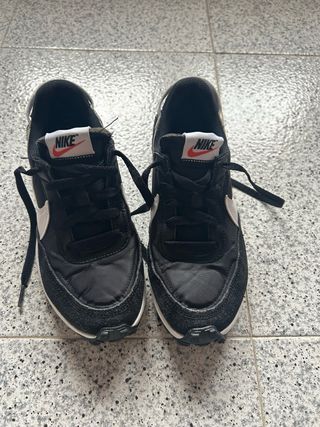 Zapatillas Nike Negras y Blancas