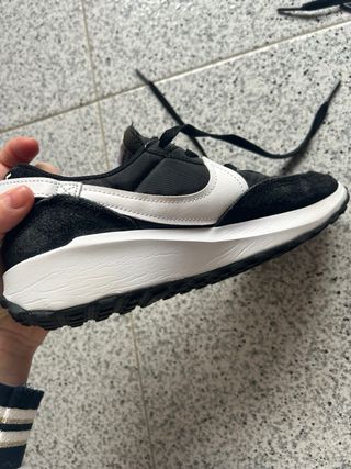 Zapatillas Nike Negras y Blancas