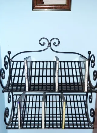 Porta CD in ferro battuto