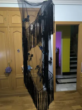 Vestido Fiesta Tony Benítez con Mantón