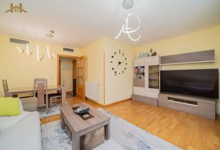 Piso en venta en Mariblanca - Villafontana en Móstoles