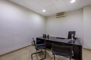 Oficina en venta en Pajaritos - Plaza de Toros en Granada