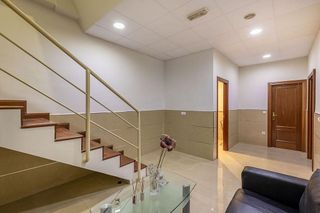 Oficina en venta en Pajaritos - Plaza de Toros en Granada