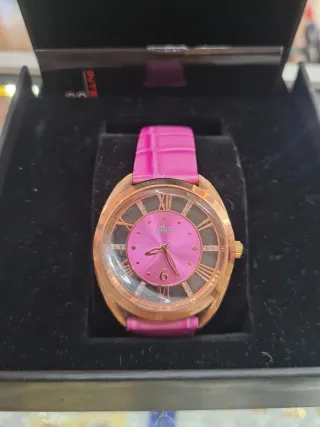 Reloj Lotus Dorado y Rosa
