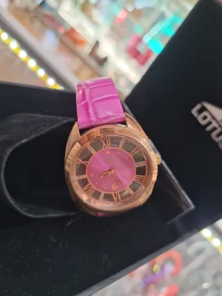 Reloj Lotus Dorado y Rosa
