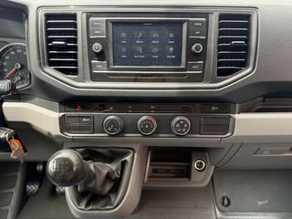 Volkswagen Crafter CARROZADA L4 177 CV CON TRAMPILLA