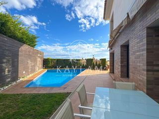 Chalet en venta en Roca Grossa - Serra Brava en Lloret de Mar