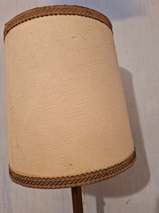 Lámpara de mesa tela y metal