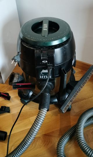 Aspiradora Hyla con accesorios