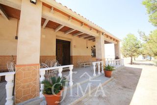 Chalet en venta en Tomelloso