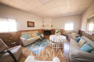 Chalet en venta en Tomelloso