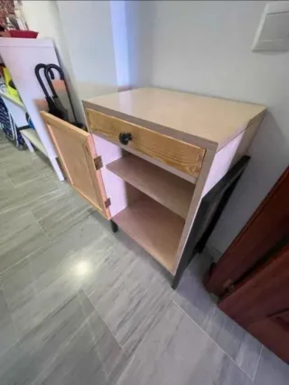 Mesita de noche madera y metal