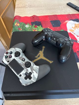 PS4 (PlayStation 4) Negra