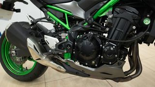 Kawasaki Z900E 2023 Limitada