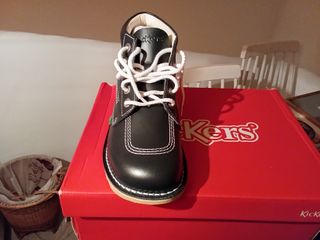 Botines Kickers Azul Navy Talla 40 Nuevos