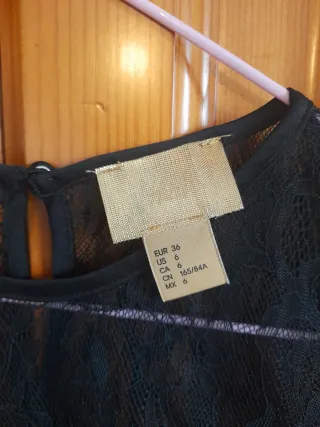 Top encaje H&M negro
