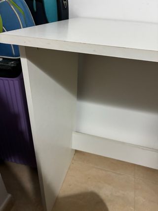 Escritorio blanco