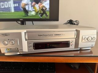 Reproductor VHS Sanyo VHR-M273