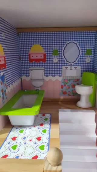 Casita de muñecas con accesorios