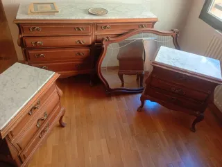 Muebles antiguos madera y mármol con espejo