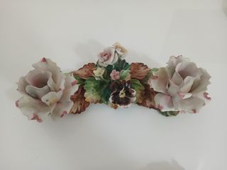 Scultura Fiori Rose Ceramica Capodimonte