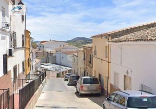 Chalet en venta en Huelma