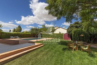 Chalet en venta en La Paloma - Asfain en Azuqueca de Henares