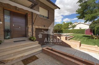 Chalet en venta en La Paloma - Asfain en Azuqueca de Henares