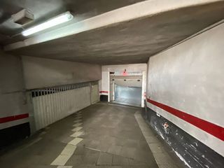 Garaje en alquiler en Ensanche - Sar en Santiago de Compostela