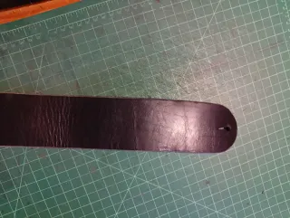 Correa de cuero para guitarra/bajo